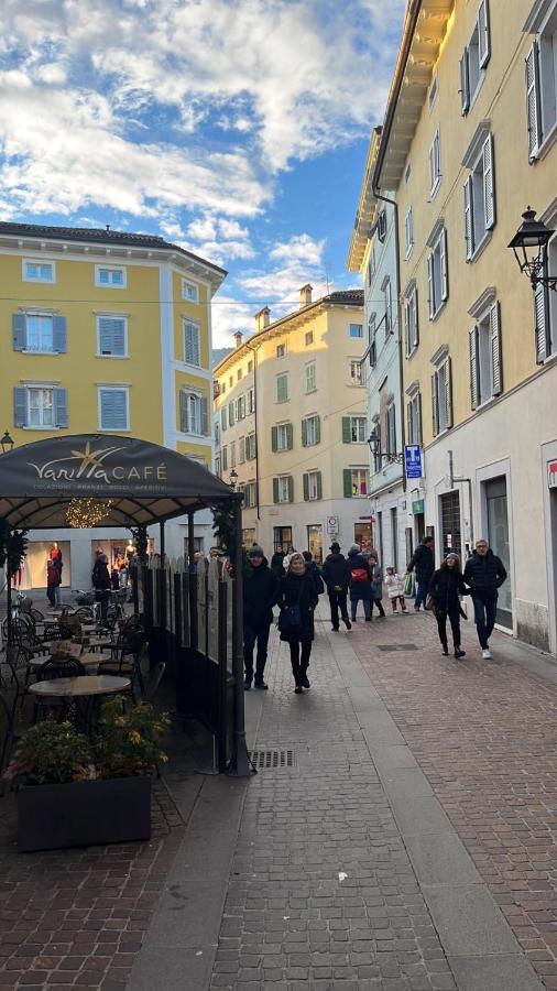 Smart Apartments Palazzo Mazzini Rovereto  Exterior foto